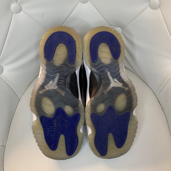 Air Jordan Retro 11 BG Space Jam 2016 - Picture 4 of 6